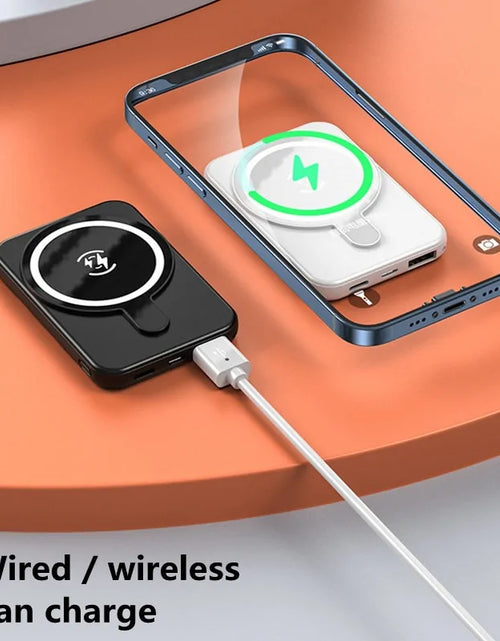 Load image into Gallery viewer, Magnetic Wireless Power Bank Phone Charger
